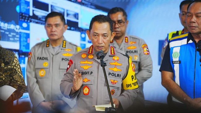 Kapolri Gelar Nobar Piala Dunia hingga Tingkat Polsek